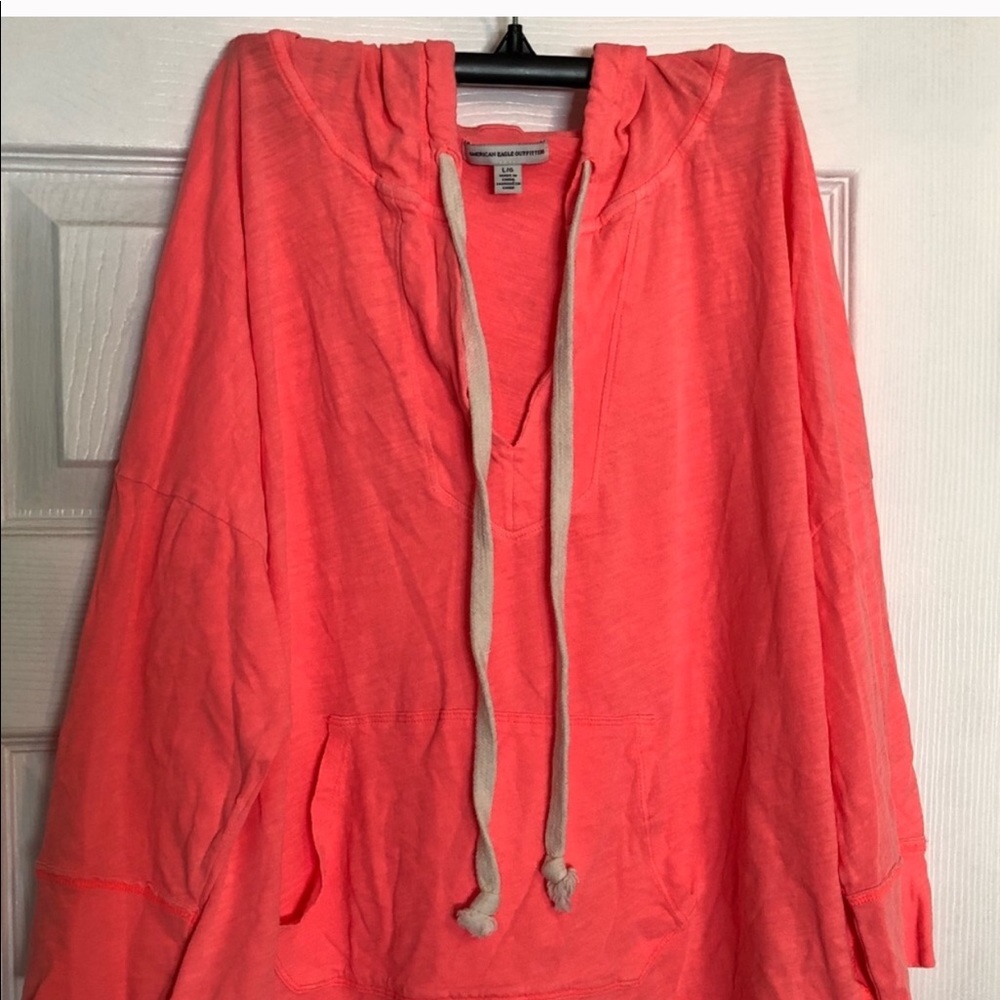 American Eagle pullover
